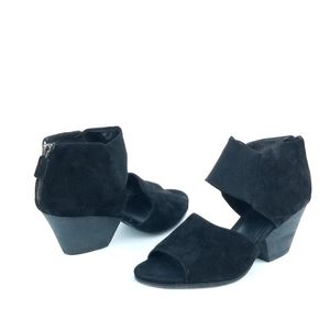 Eileen Fisher Chat Su Sandal In Black Suede Stretch 8.5